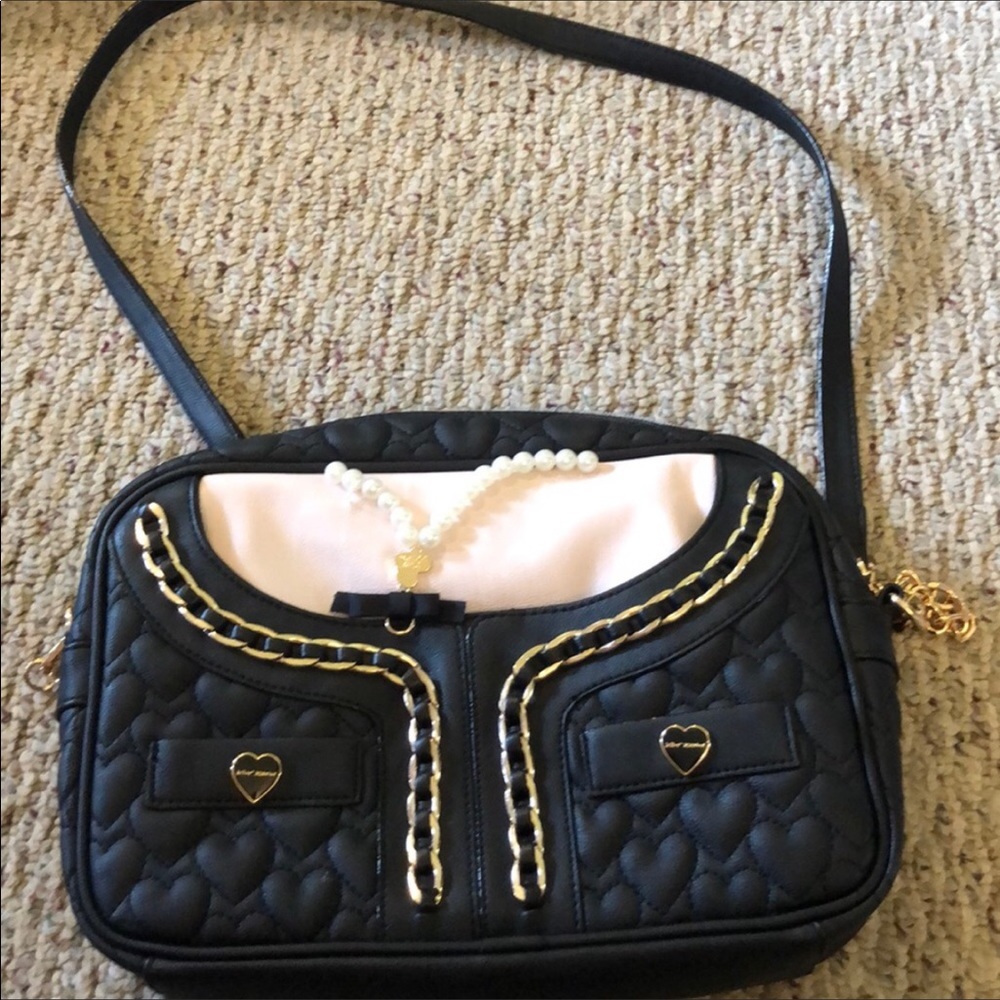 SUPER SUPER CUTE BETSY JOHNSON PURSE!!